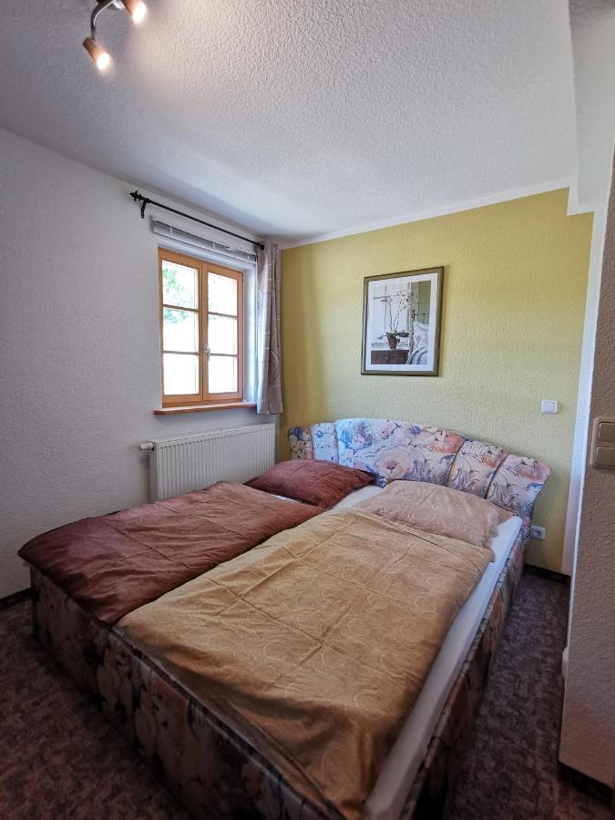 Ferienwohnung "Am Saalehaken" Gossitz Εξωτερικό φωτογραφία